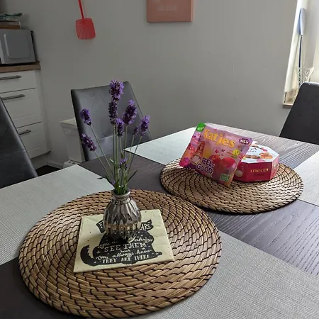 Charmantes Kleines Gaestehaus Pia, Zentral In Casa de Férias